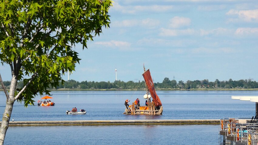 Flossspass auf dem See